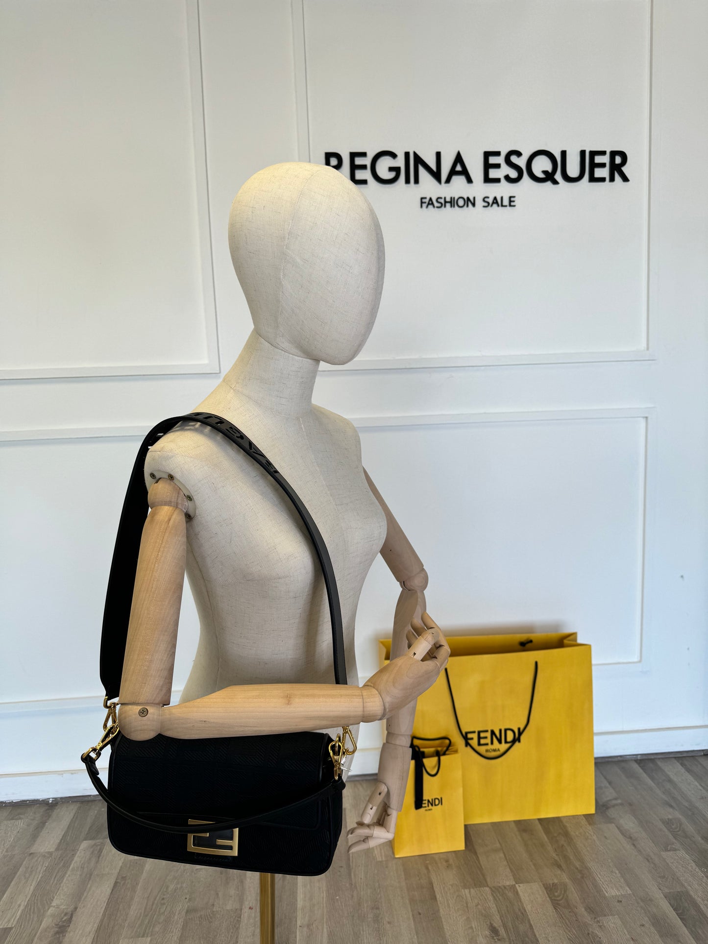 Fendi Baguette bag motivo FF