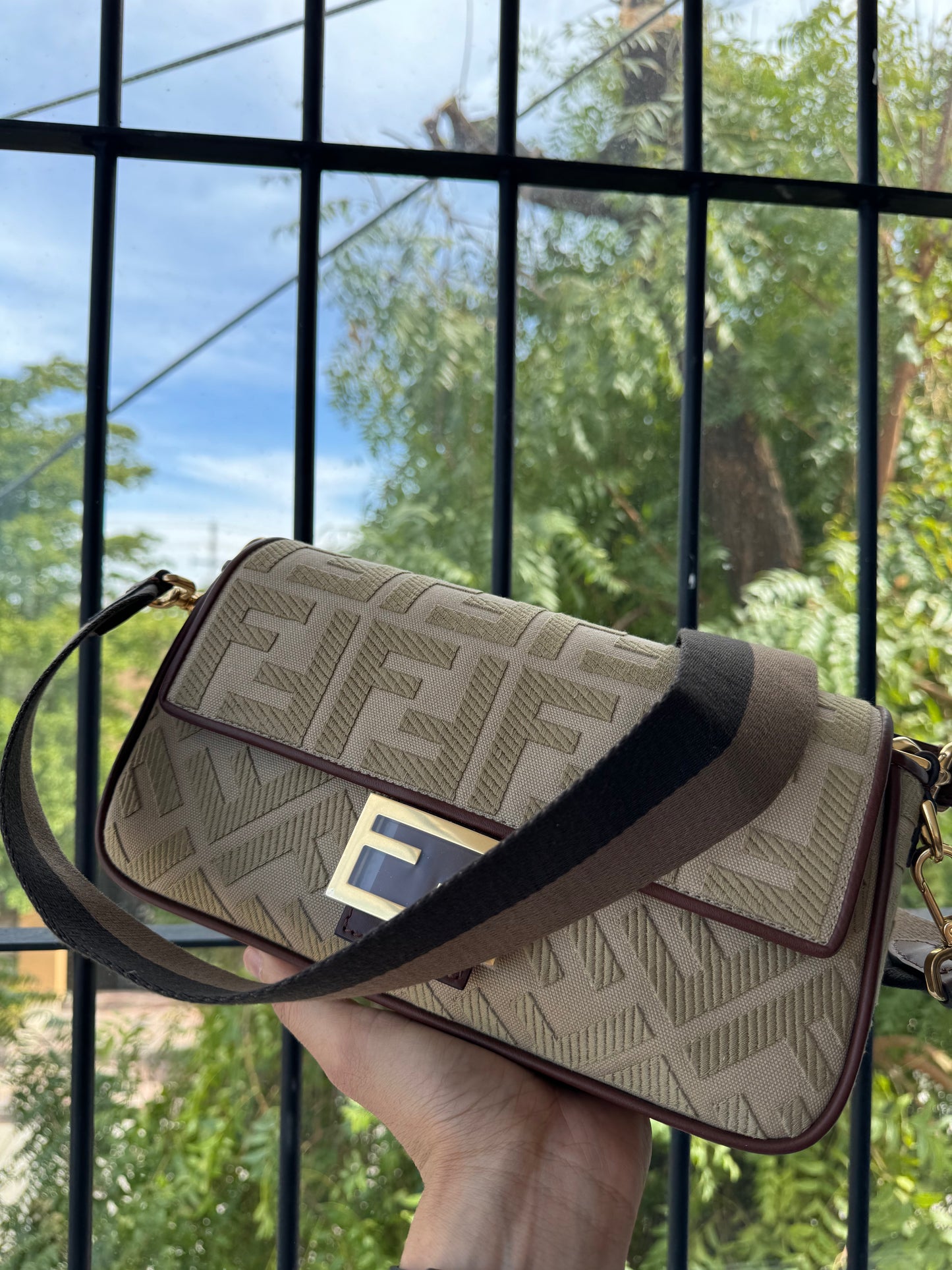 Fendi Baguette bag motivo FF
