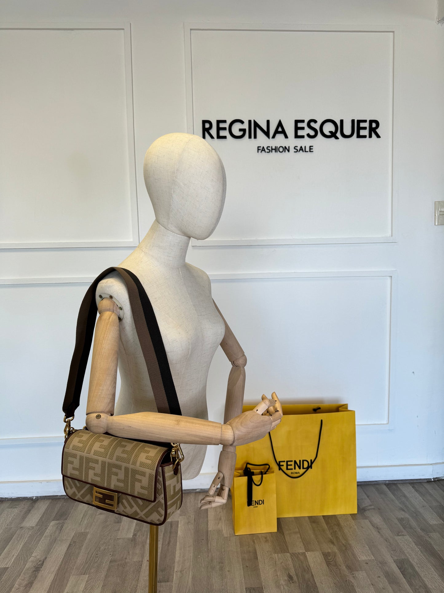 Fendi Baguette bag motivo FF