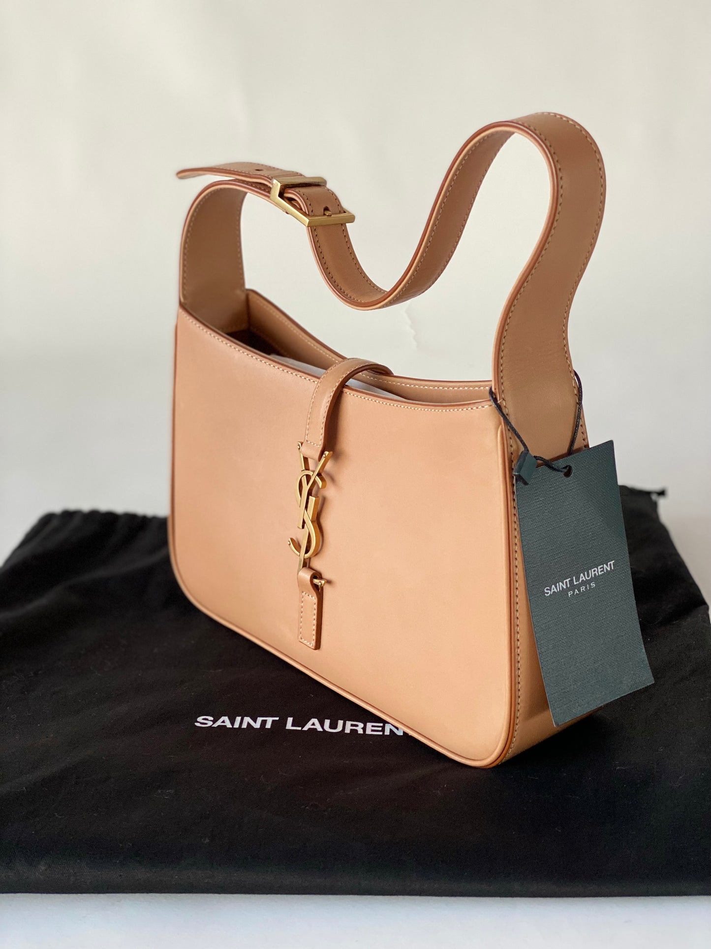 Saint Laurent YSL Hobbo le