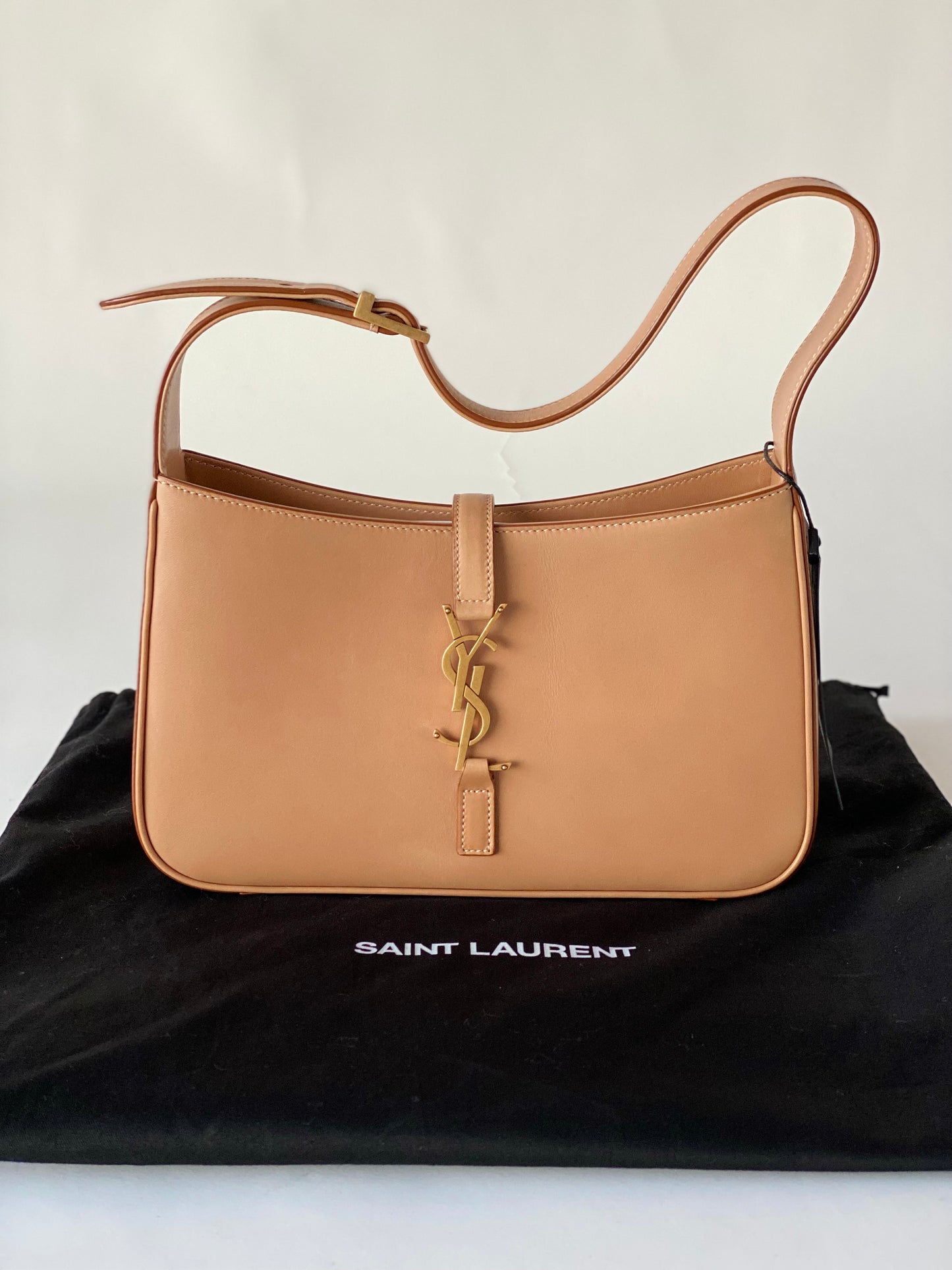 Saint Laurent YSL Hobbo le
