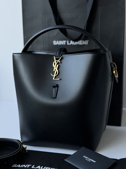 Saint Laurent bucket Le 37 bag.