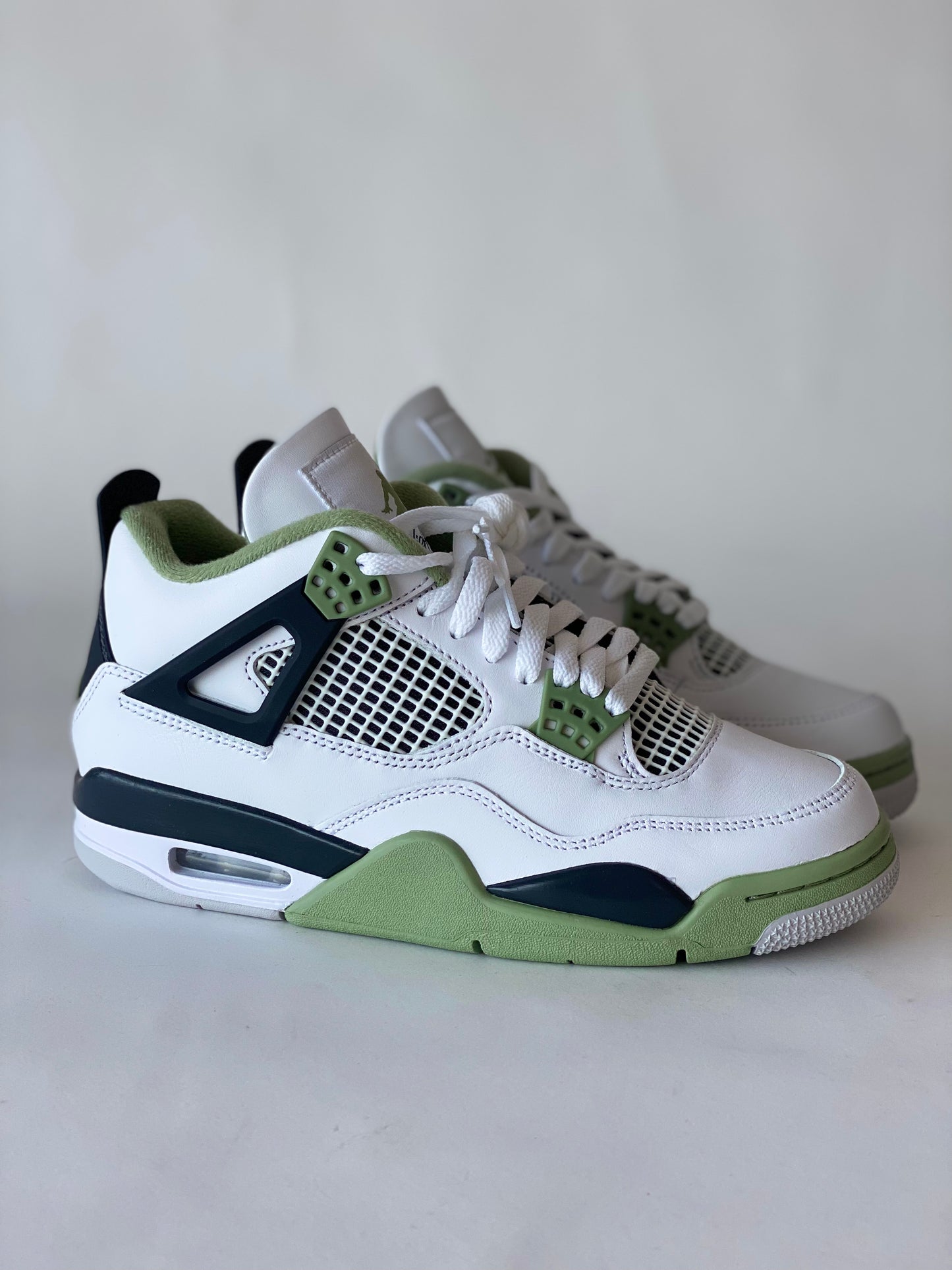 Air Jordan 4 Retro Oil Green